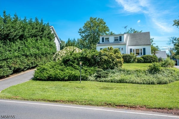 97 UNION COUNTY PKWY, CLARK, NJ 07066 - Image e63219ba46edb78a85aefedc4ec5f7f7/934565204