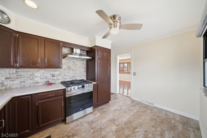 SUNNY HILL - Residential