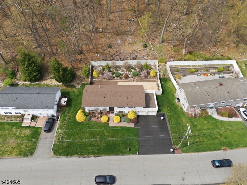 SUNNY HILL - Residential