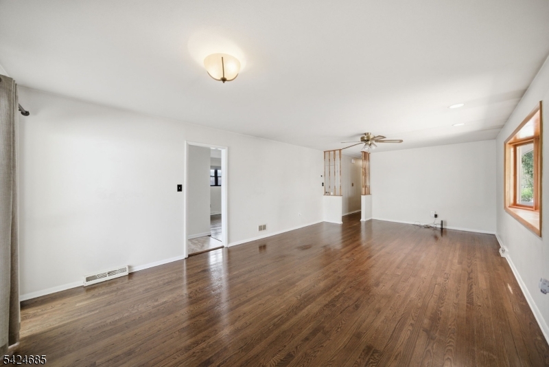 SUNNY HILL - Residential