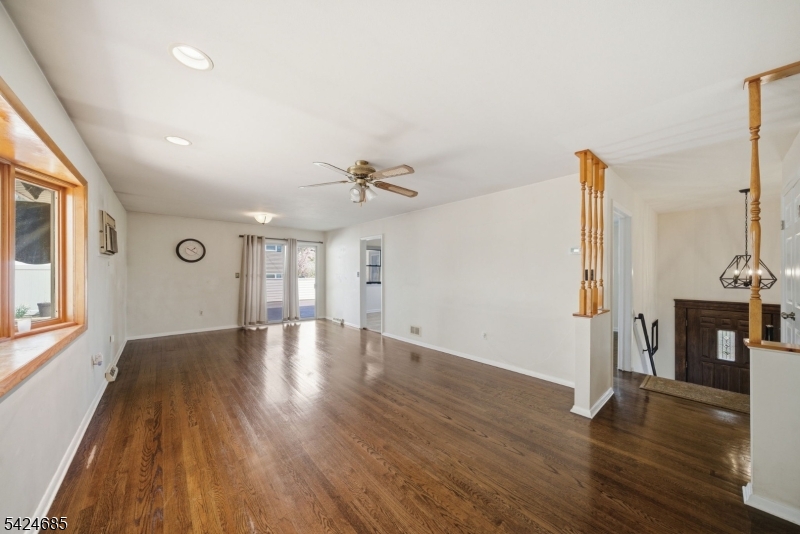 SUNNY HILL - Residential