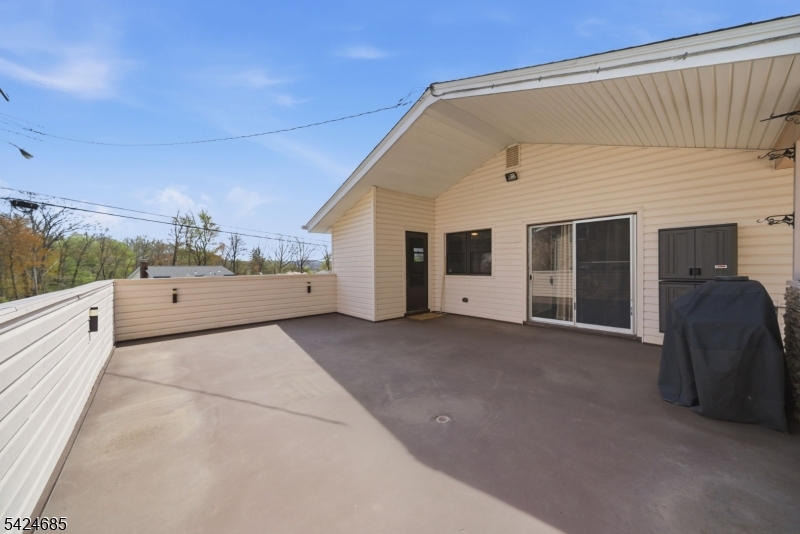 SUNNY HILL - Residential