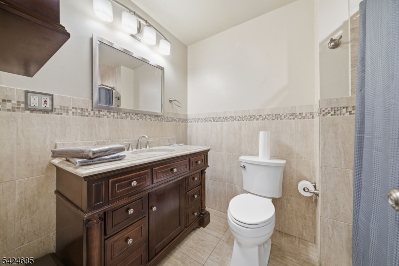 SUNNY HILL - Residential