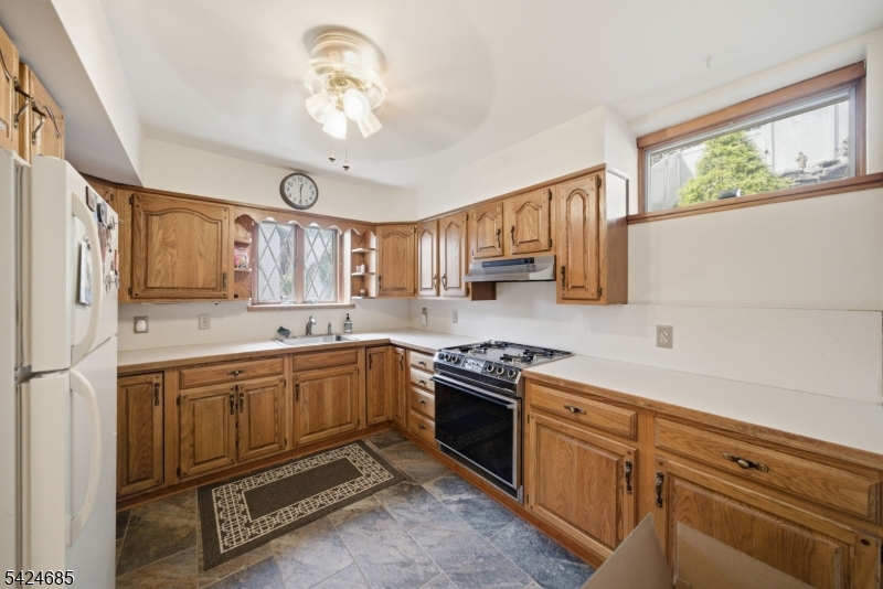 SUNNY HILL - Residential