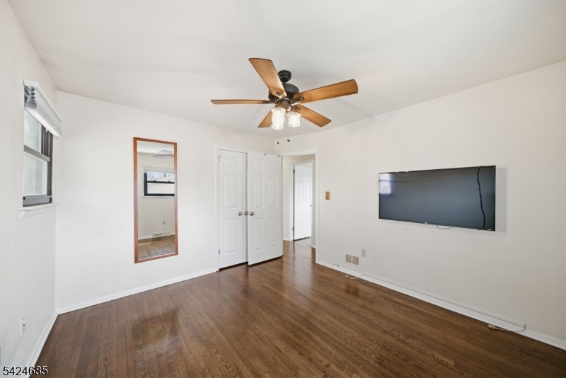 SUNNY HILL - Residential