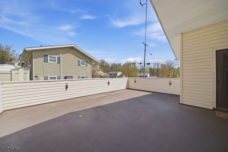 SUNNY HILL - Residential