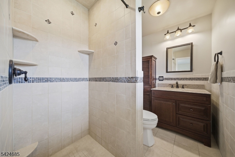 SUNNY HILL - Residential