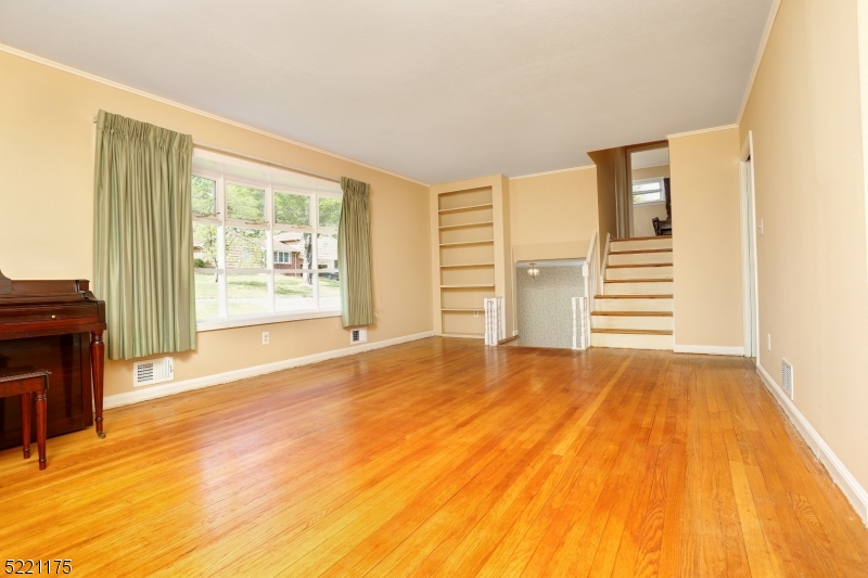 Lake Intervale - Residential