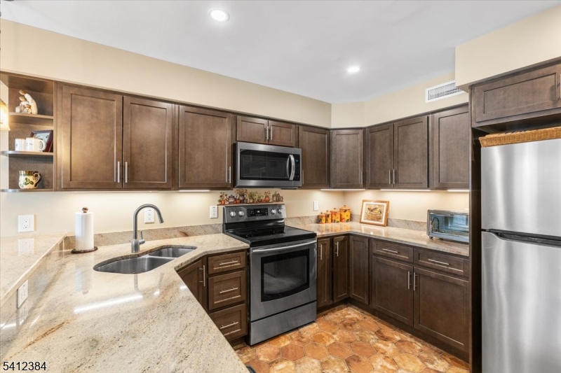 Greentree Village - Residential