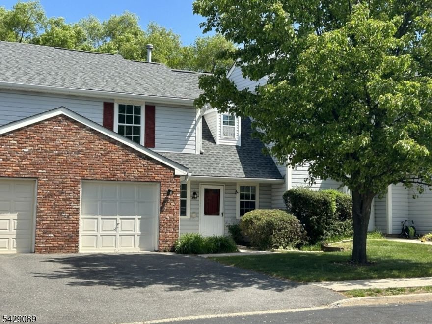 LOVELY HERITAGE TOWNHOME AT QUAILBROOK!, 2 STORY FOYER, MASTER BEDROOM HAS BONUS DEN/OFFICE, 2ND FLOOR LOFT, NEW PAINT/CARPET/VINYL FLOORING/GUEST BATHROOM/WATER HEATER/S.S. FRIDGE/HOOD, FIREPLACE AND GARAGE, NEAR POOL/CLUBHOUSE/SHOPPING. EXCELLENT CONDITION AND LOCATION, LOW $245 MAINTENANCE FEE, EASY COMMUTE TO RUTGERS COLLEGE/PREP, SAINT PETERS AND ROBERT WOOD JOHNSON HOSPITALS AND TRAINS AND CHARTER SCHOOLS, MUST SEE, FAST CLOSING POSSIBLE.