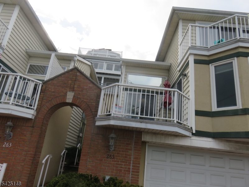 WaterFront - Residential