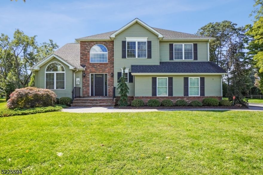 Perfect opportunity to live in the Seneca Hills section on a cul-de-sac street that backs up to farmland. This 4 bedroom, 2 1/2 bath colonial is not to be missed. Through loving care and thoughtful updates this home is truly ready to move into and enjoy. Convenient for shopping and easy access to major highways.