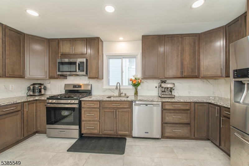 Delawanna - Residential Lease