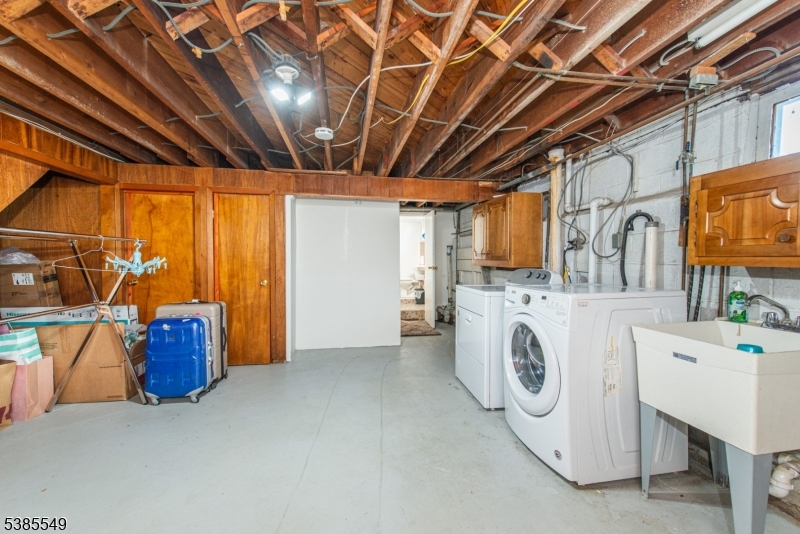 Delawanna - Residential Lease