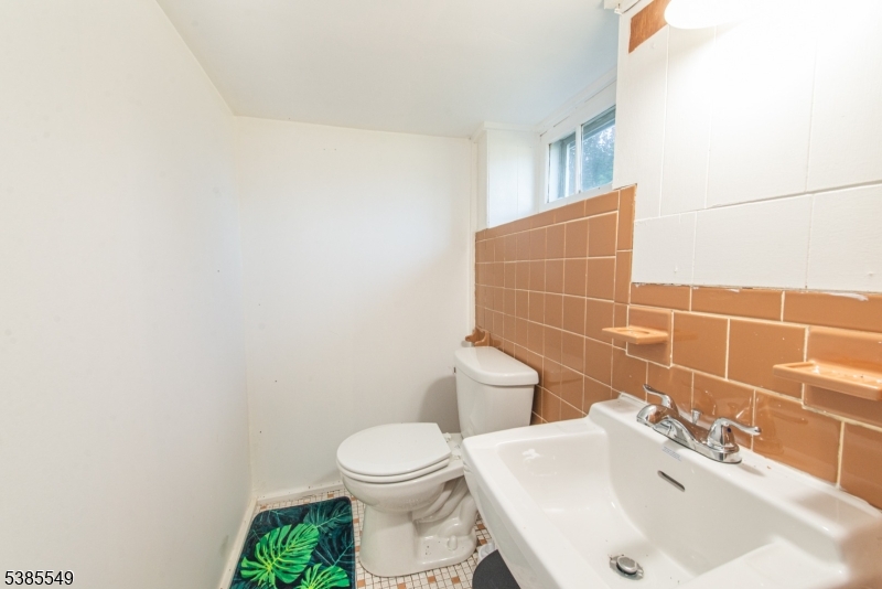 Delawanna - Residential Lease