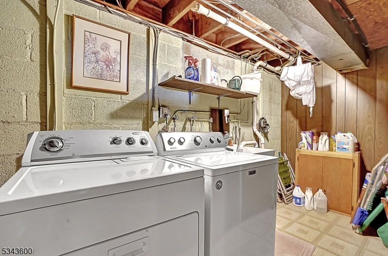 Parsippany-Troy Hills Twp., New Jersey 07950, United States, 3 Bedrooms Bedrooms, ,2 BathroomsBathrooms,Residential,Coming Soon,99409