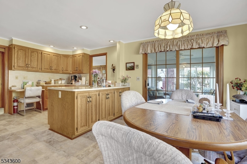 Parsippany-Troy Hills Twp., New Jersey 07950, United States, 3 Bedrooms Bedrooms, ,2 BathroomsBathrooms,Residential,Coming Soon,99409