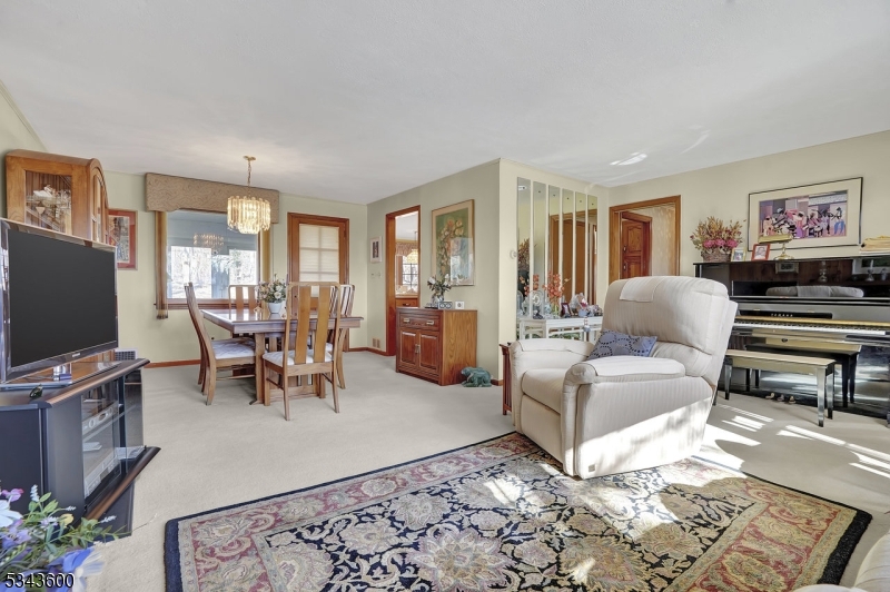 Parsippany-Troy Hills Twp., New Jersey 07950, United States, 3 Bedrooms Bedrooms, ,2 BathroomsBathrooms,Residential,Coming Soon,99409