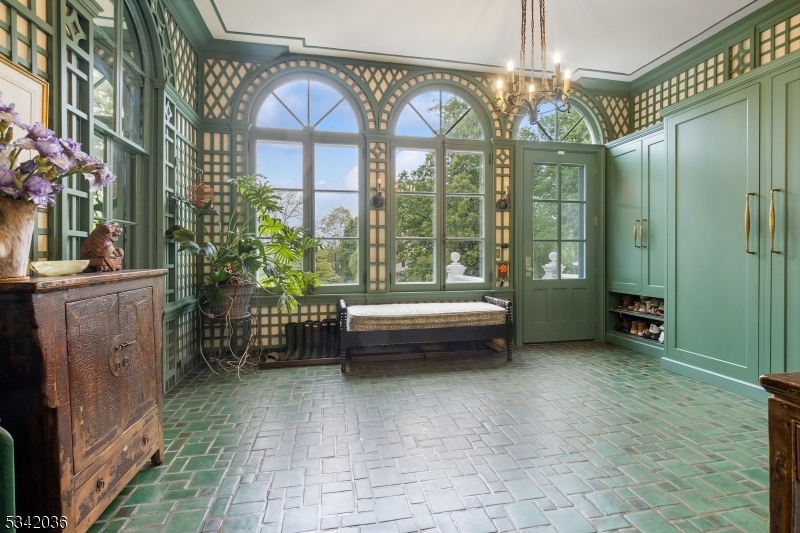 Convent - Residential