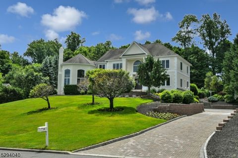 54 Seminary Dr, Mahwah Twp., NJ 07430 - #: 3907911