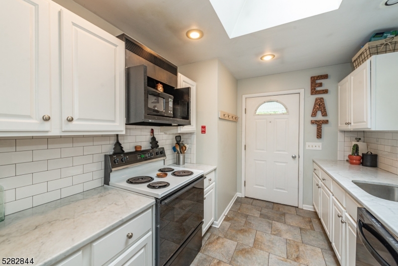 Cedar Lake - Residential Lease