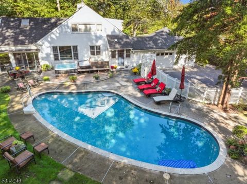 246 White Oak Ridge Rd, Millburn Twp., NJ 07078 - #: 3955054
