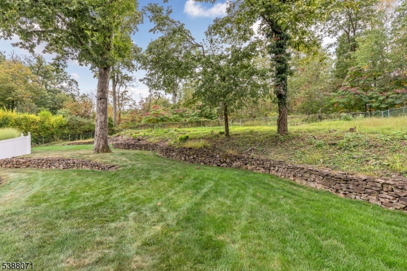 Berkeley Heights Twp., New Jersey 07922, United States, 4 Bedrooms Bedrooms, ,3 BathroomsBathrooms,Residential,Active,220502