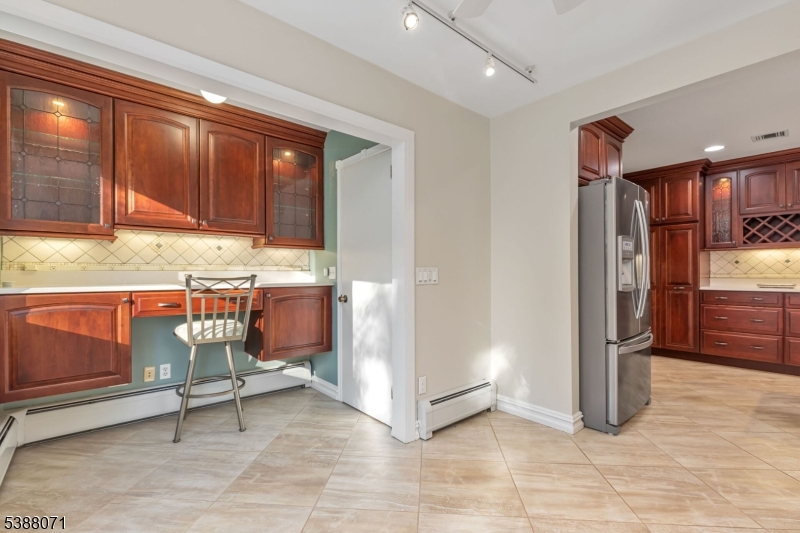 Berkeley Heights Twp., New Jersey 07922, United States, 4 Bedrooms Bedrooms, ,3 BathroomsBathrooms,Residential,Active,220502