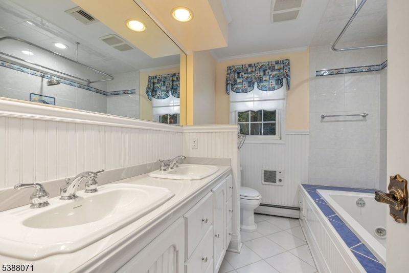 Berkeley Heights Twp., New Jersey 07922, United States, 4 Bedrooms Bedrooms, ,3 BathroomsBathrooms,Residential,Active,220502