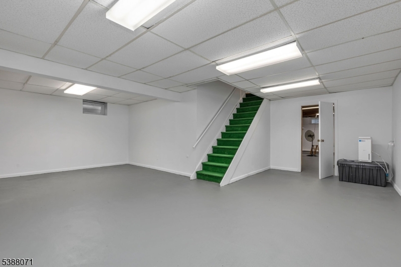 Berkeley Heights Twp., New Jersey 07922, United States, 4 Bedrooms Bedrooms, ,3 BathroomsBathrooms,Residential,Active,220502