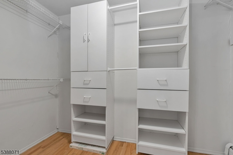 Berkeley Heights Twp., New Jersey 07922, United States, 4 Bedrooms Bedrooms, ,3 BathroomsBathrooms,Residential,Active,220502