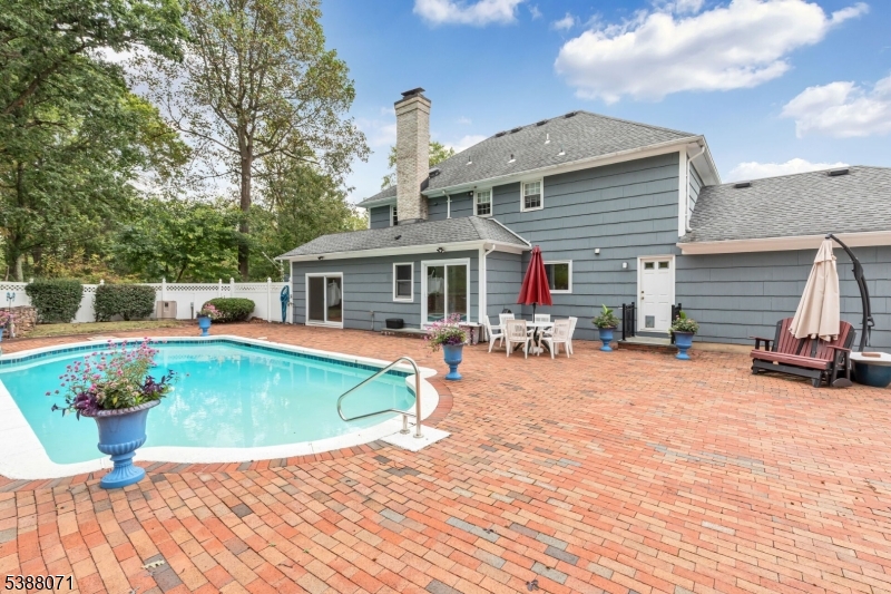 Berkeley Heights Twp., New Jersey 07922, United States, 4 Bedrooms Bedrooms, ,3 BathroomsBathrooms,Residential,Active,220502