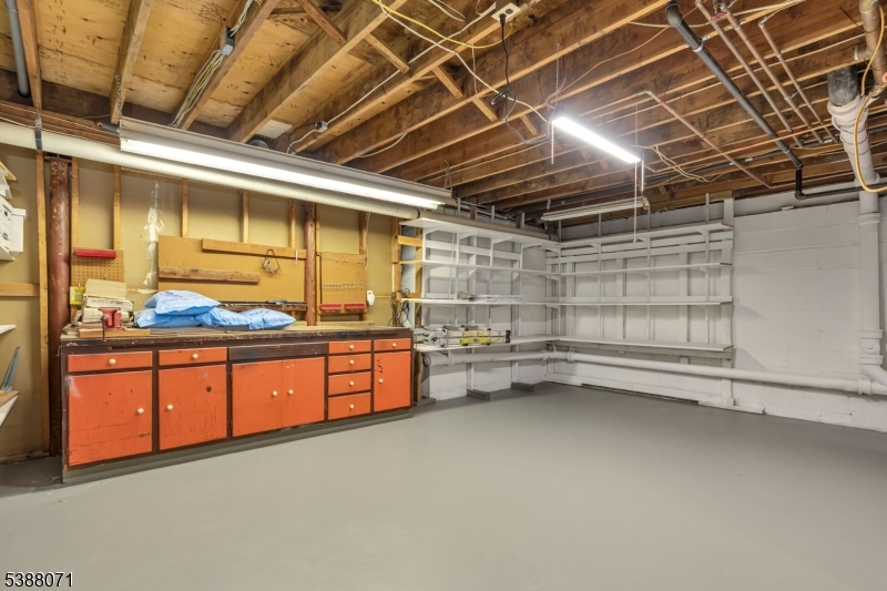 Berkeley Heights Twp., New Jersey 07922, United States, 4 Bedrooms Bedrooms, ,3 BathroomsBathrooms,Residential,Active,220502