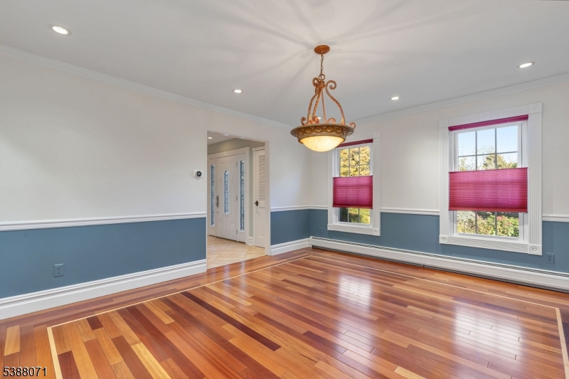 Berkeley Heights Twp., New Jersey 07922, United States, 4 Bedrooms Bedrooms, ,3 BathroomsBathrooms,Residential,Active,220502