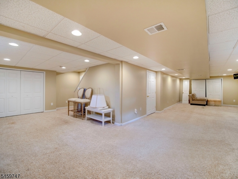 POETS PEAK - Residential