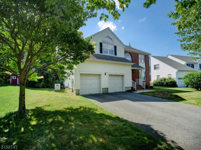 POETS PEAK - Residential