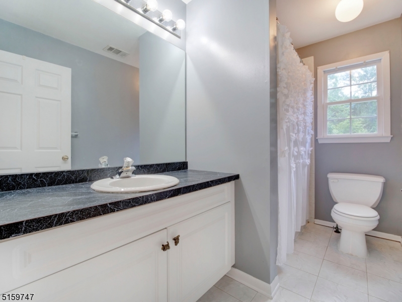 POETS PEAK - Residential