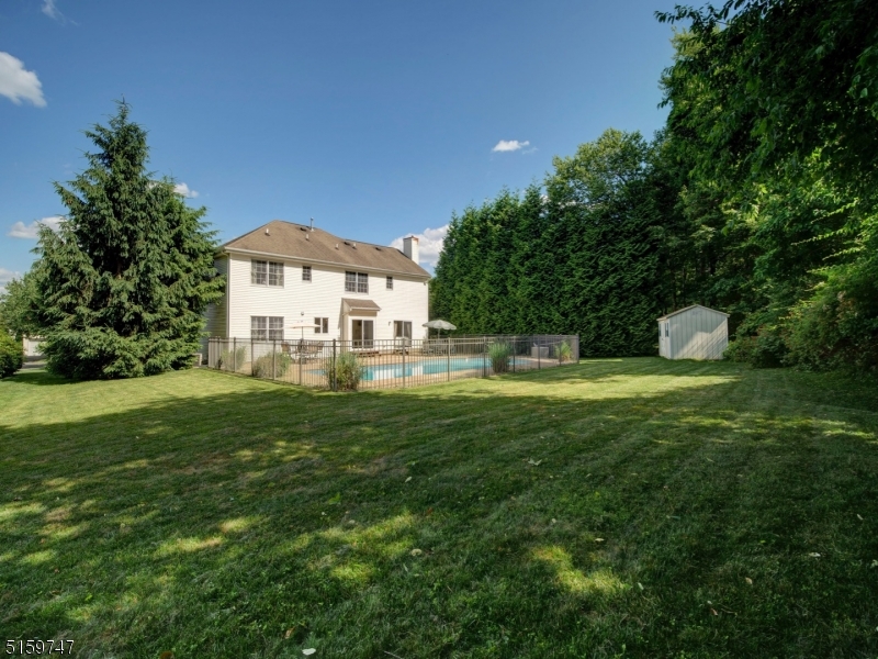 POETS PEAK - Residential