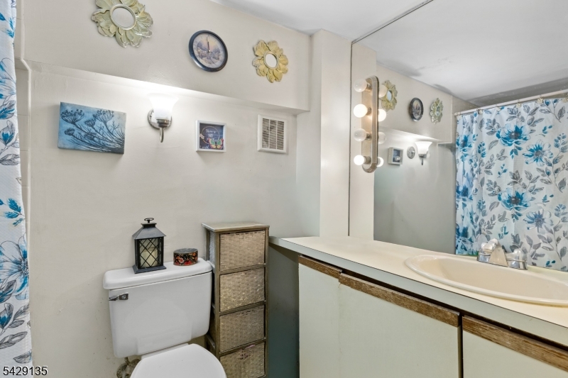 Crows Nest - Residential