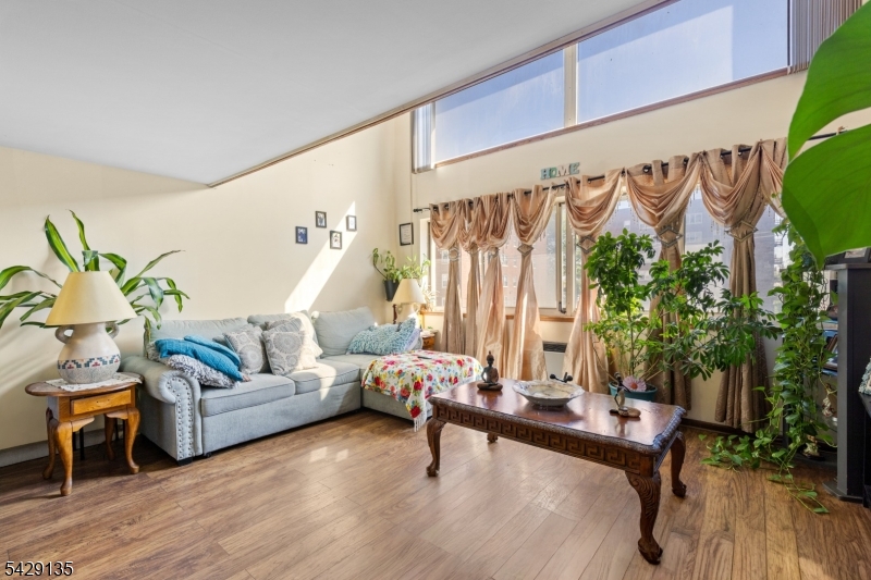 Crows Nest - Residential