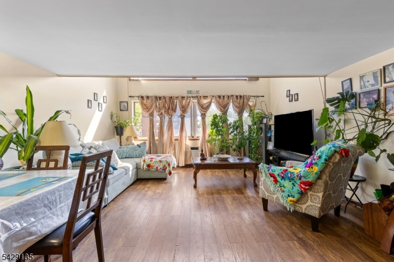 Crows Nest - Residential