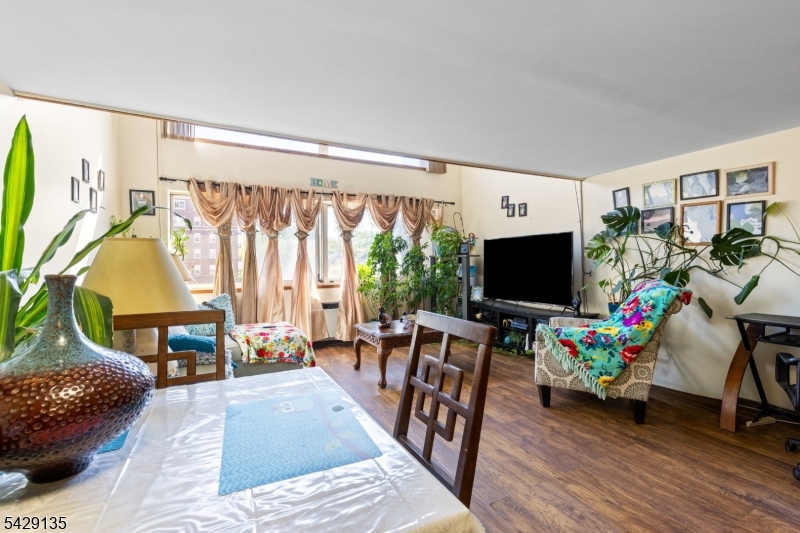 Crows Nest - Residential