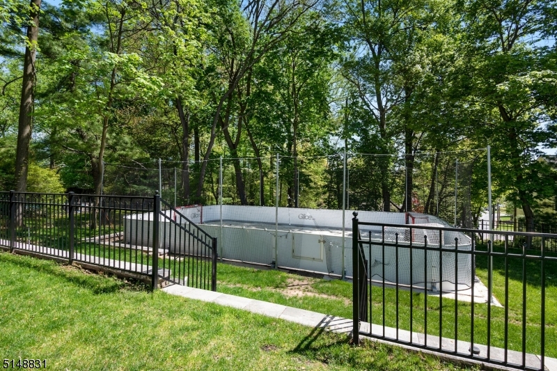 Riker Hill - Residential