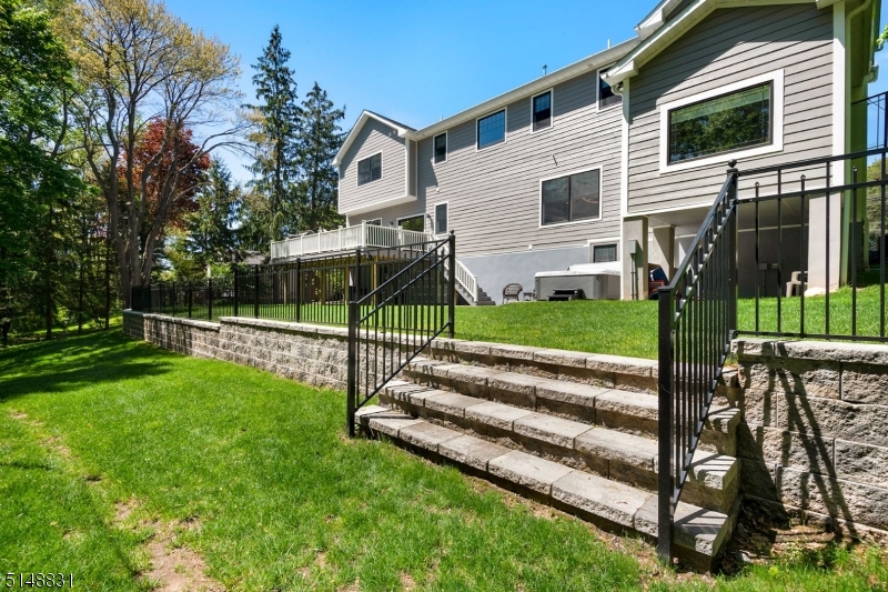 Riker Hill - Residential