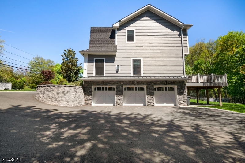 Riker Hill - Residential