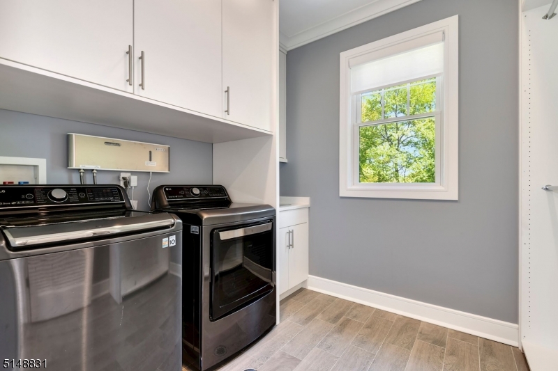 Riker Hill - Residential