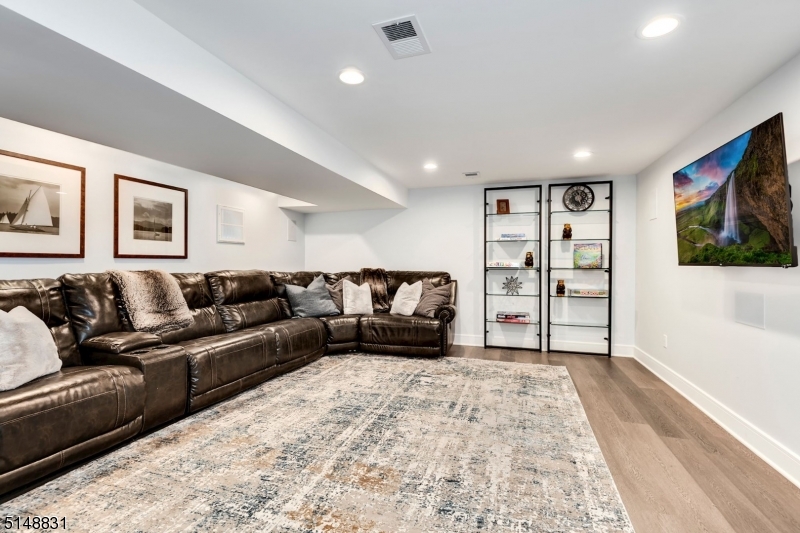 Riker Hill - Residential