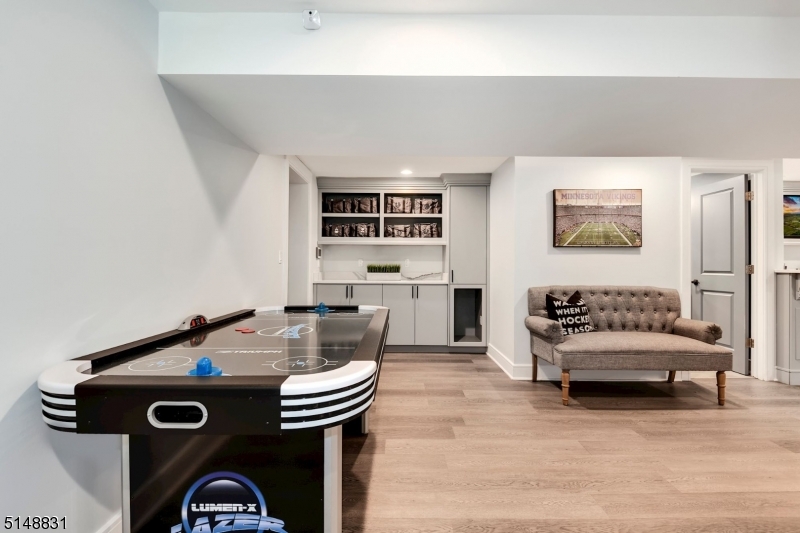 Riker Hill - Residential