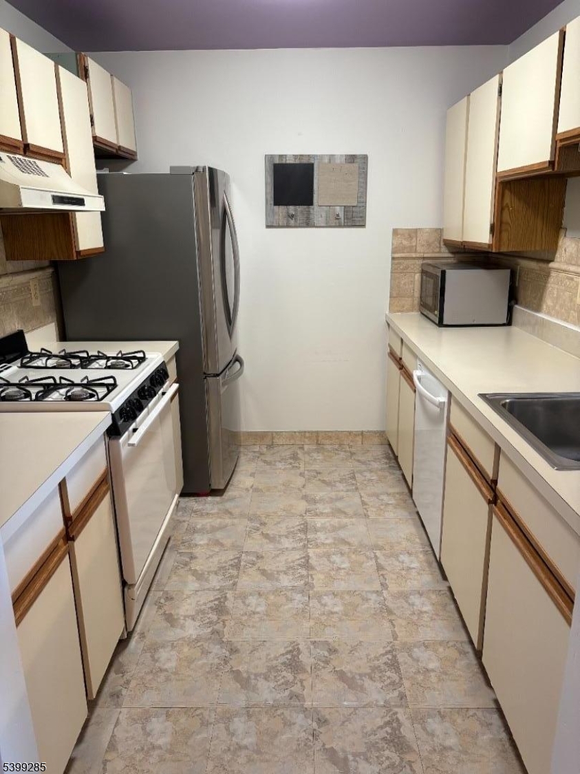 Stratford Place - Residential Lease