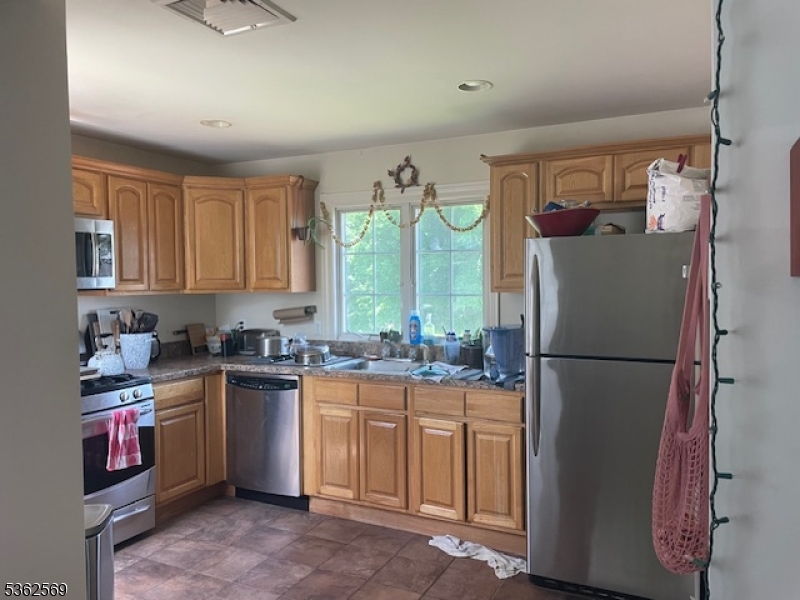 BOROUGH - Residential Lease